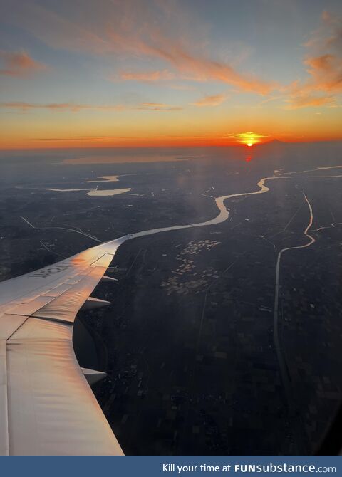 River matched with wing