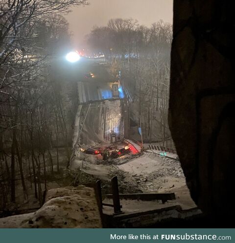 Frick Bridge in Pittsburgh, PA has just collapsed. 28 January 2022