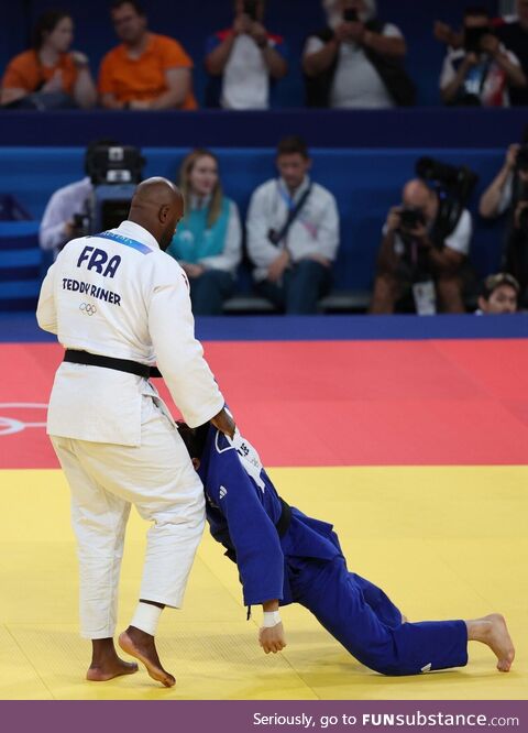 6’9” 140kg Teddy Riner ragdoll 5’9” 80kg Lee Joonhwan in Men +90kg Mixed Judo