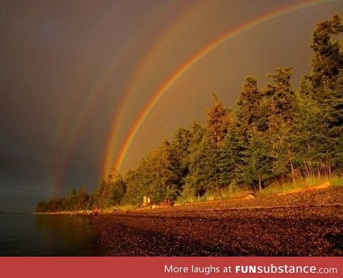 Quadruple rainbow